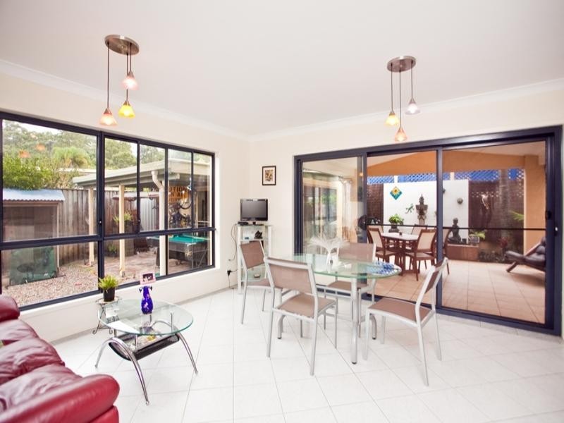 24 Tabilban Street, Burleigh Heads QLD 4220