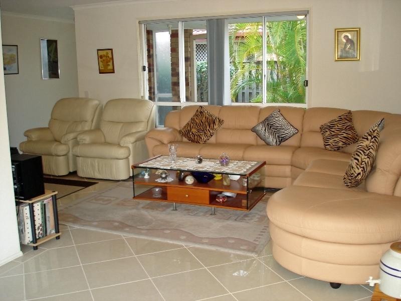 34 Altissimo Close, Varsity Lakes QLD 4227