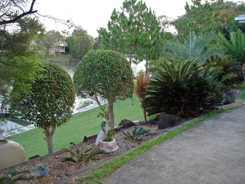 34 Altissimo Close, Varsity Lakes QLD 4227