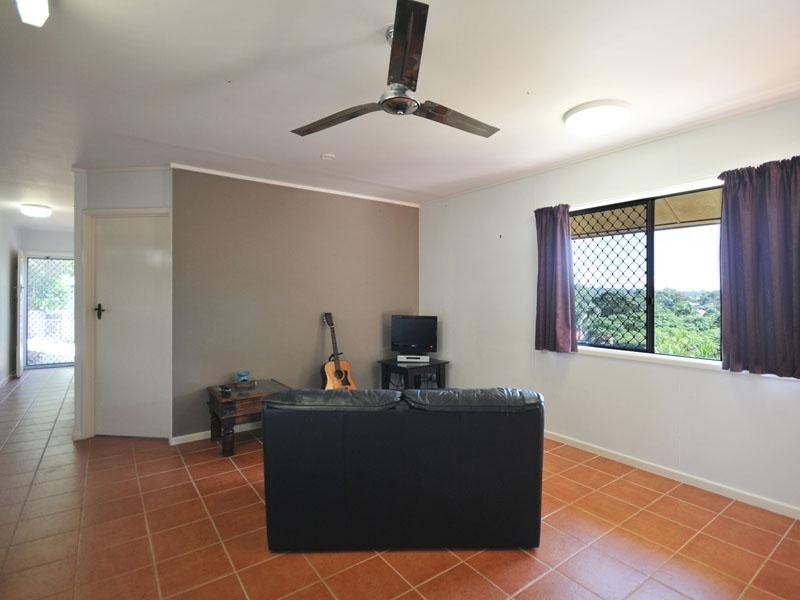 32 Westview Road, Currumbin QLD 4223