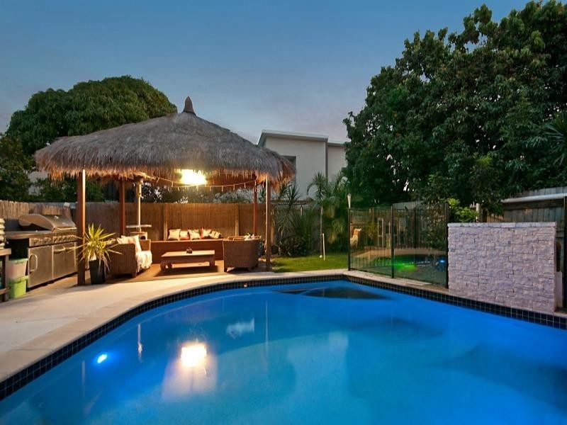 52 Chainey Avenue, Miami QLD 4220