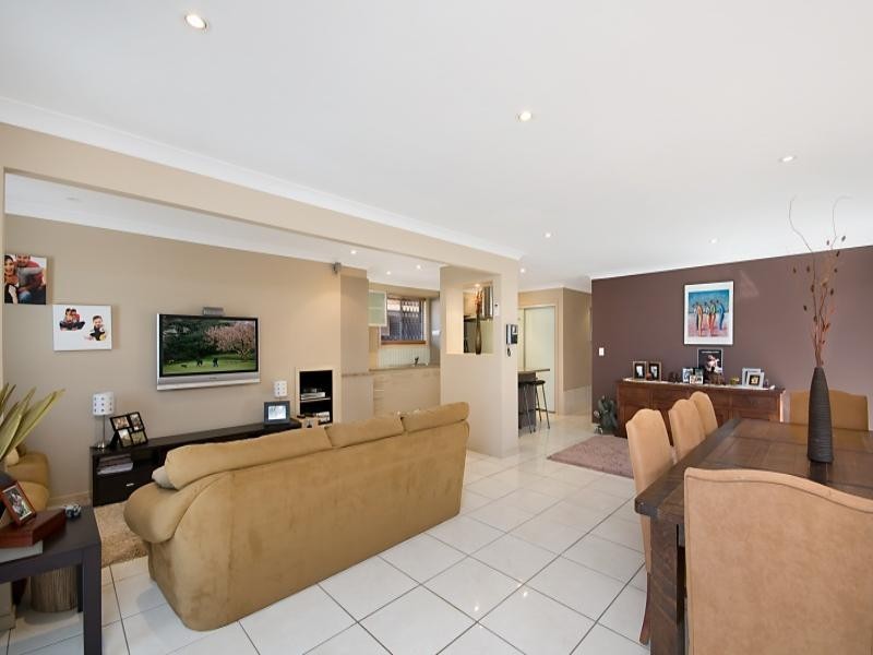 52 Chainey Avenue, Miami QLD 4220