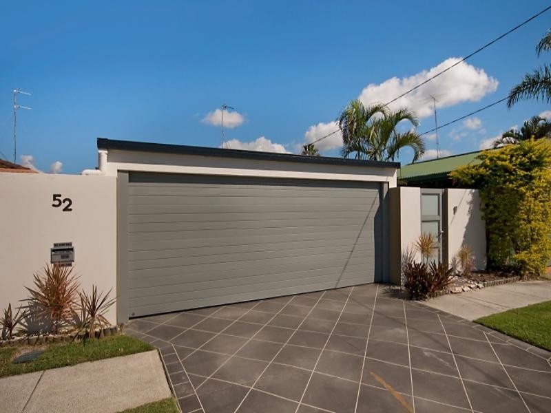 52 Chainey Avenue, Miami QLD 4220