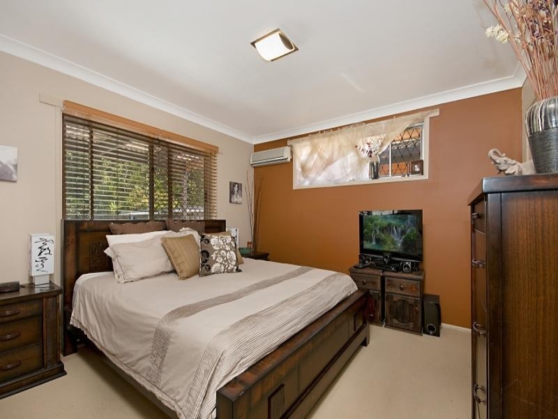 52 Chainey Avenue, Miami QLD 4220