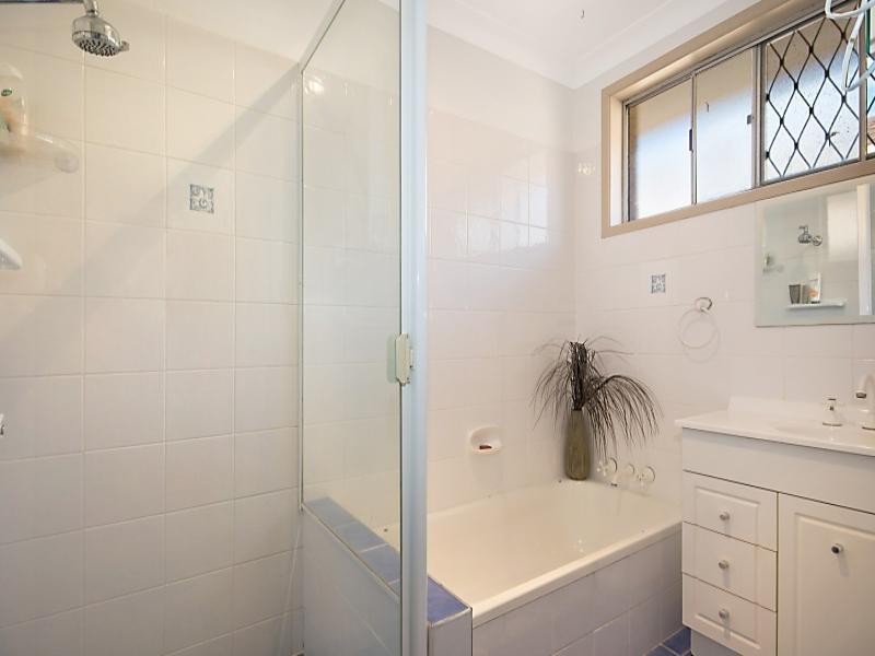 52 Chainey Avenue, Miami QLD 4220