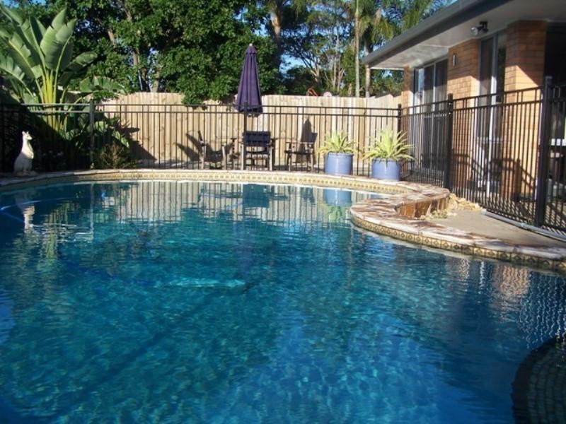 11 Constance Avenue, Mermaid Waters QLD 4218