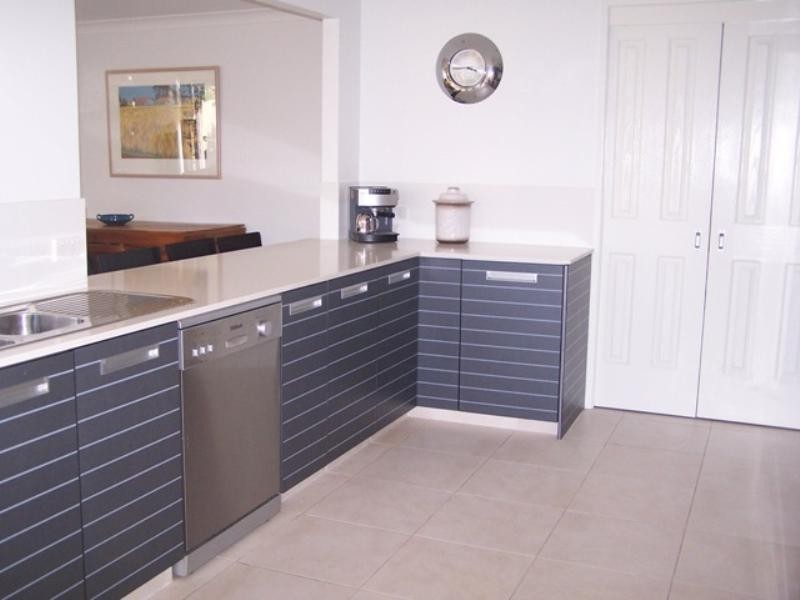 11 Constance Avenue, Mermaid Waters QLD 4218