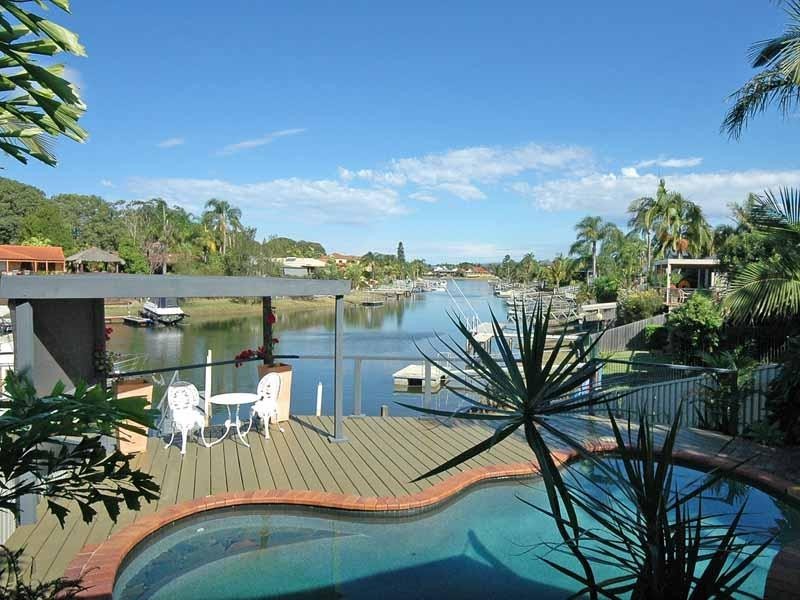 7 Carrara Road, Carrara QLD 4211