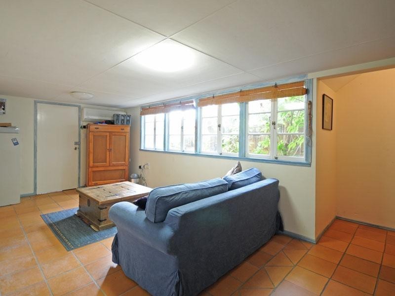 20 Venice Street, Mermaid Beach QLD 4218