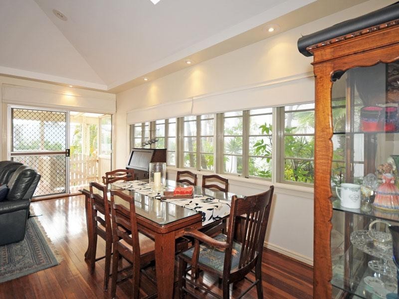 20 Venice Street, Mermaid Beach QLD 4218