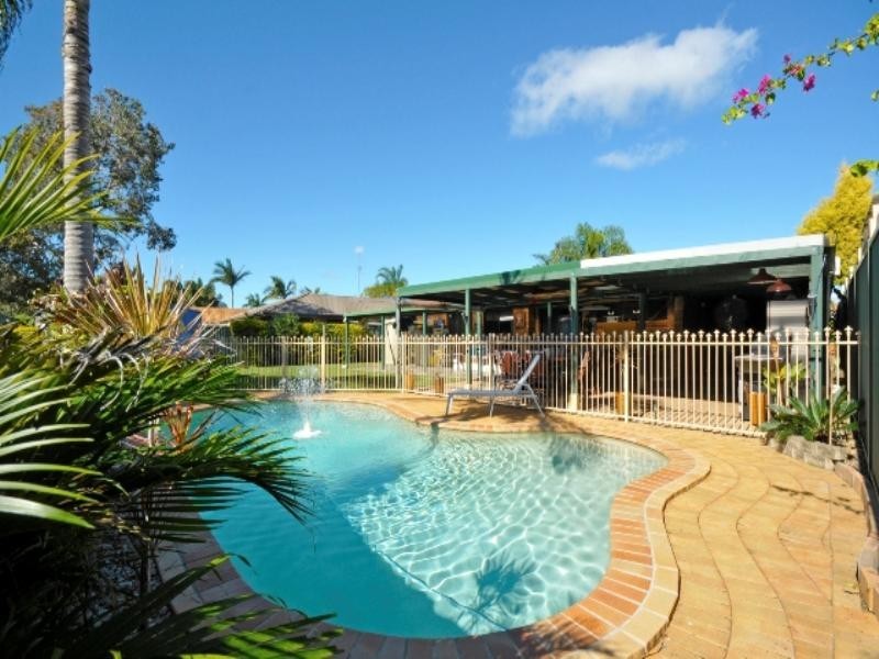 13 Tattler Way, Burleigh Waters QLD 4220