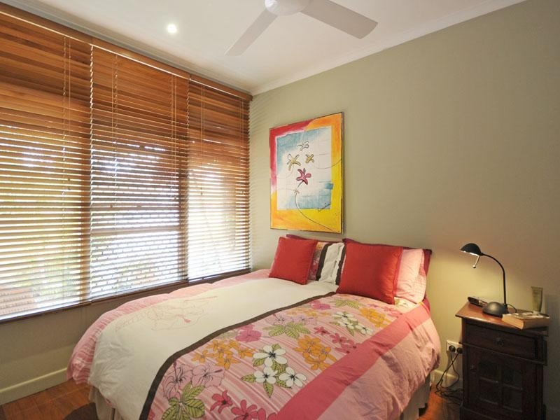 75 Seagull Avenue, Mermaid Beach QLD 4218