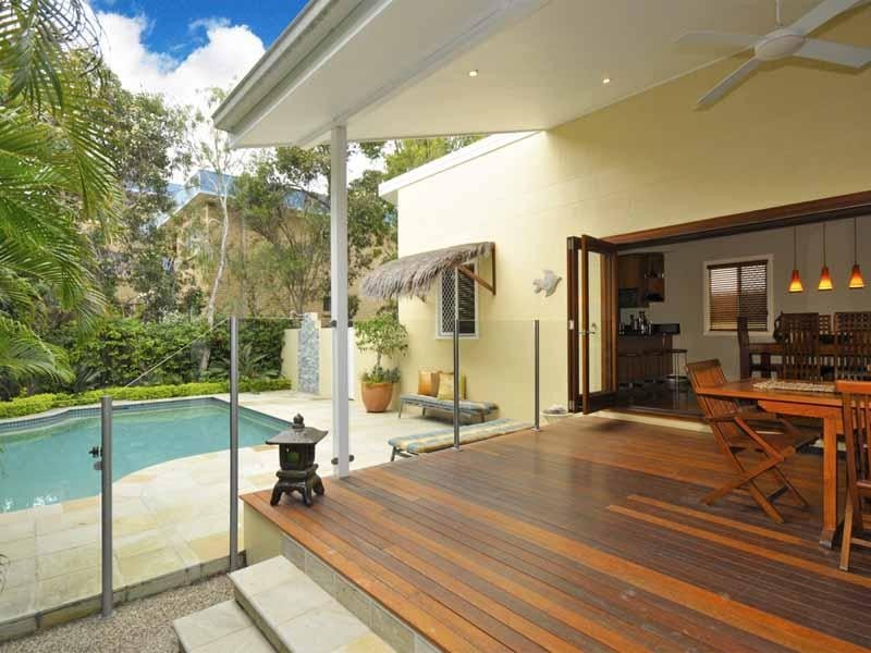 75 Seagull Avenue, Mermaid Beach QLD 4218