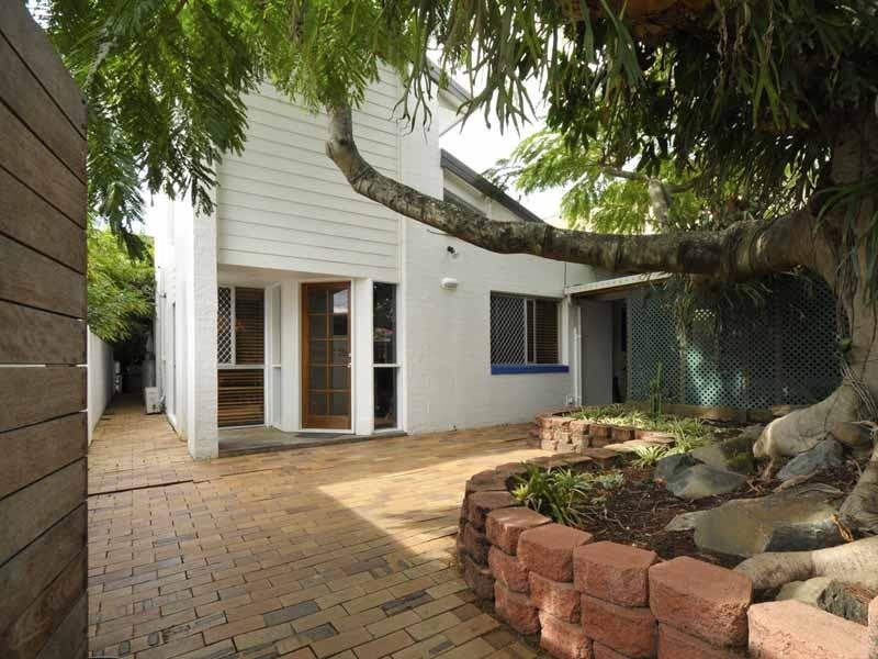 69 Petrel Avenue, Mermaid Beach QLD 4218