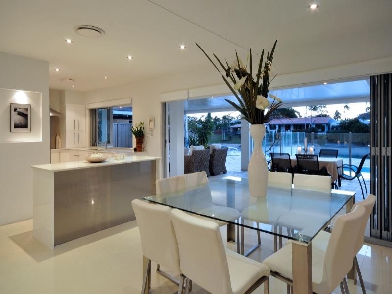 22 Welby Street, Broadbeach Waters QLD 4218