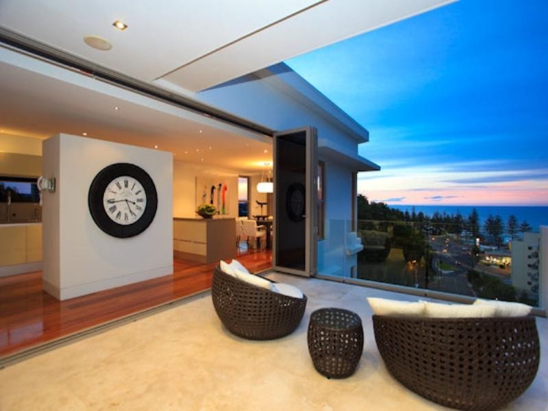 2 Ocean Street, Burleigh Heads QLD 4220