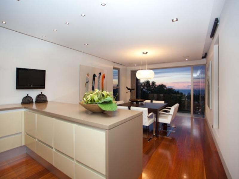 2 Ocean Street, Burleigh Heads QLD 4220