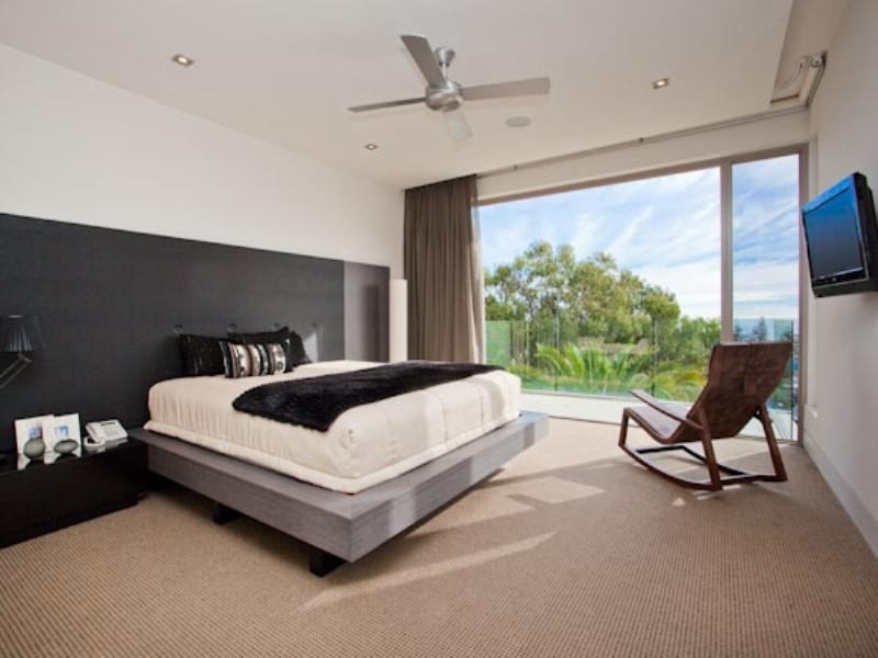 2 Ocean Street, Burleigh Heads QLD 4220