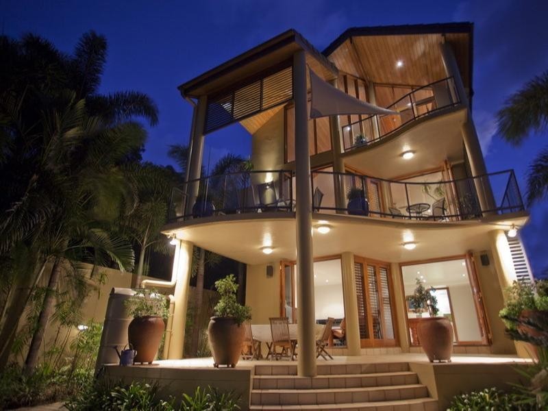 9 Short Street, Burleigh Heads QLD 4220