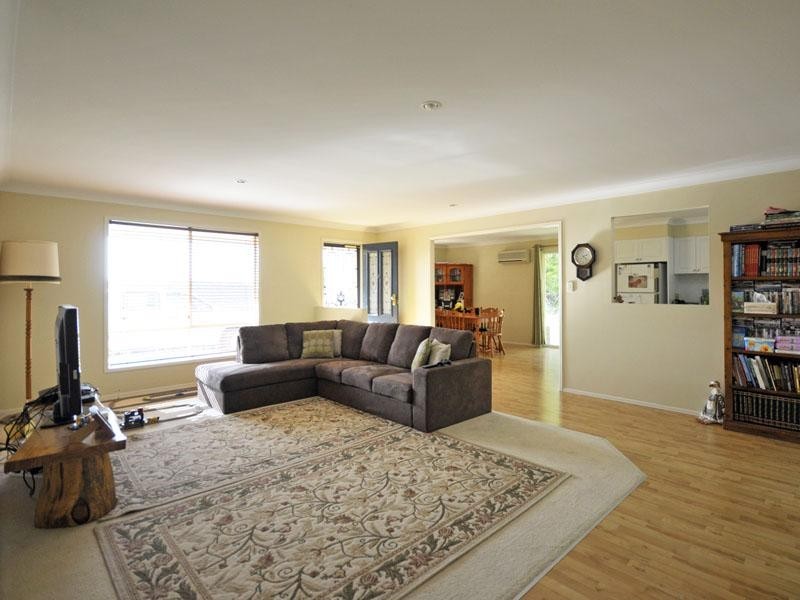 18 Bidwill Court, Elanora QLD 4221