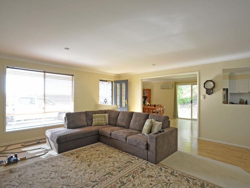 18 Bidwill Court, Elanora QLD 4221