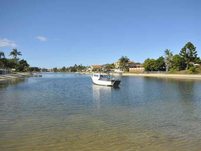 1 Cadence Avenue, Mermaid Waters QLD 4218