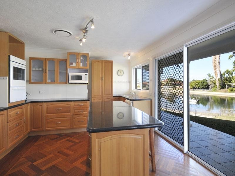 1 Cadence Avenue, Mermaid Waters QLD 4218