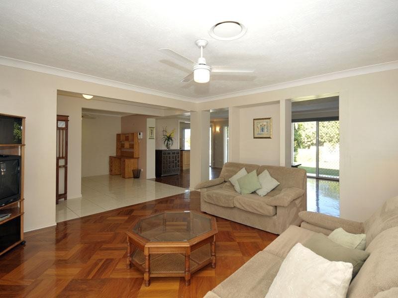 1 Cadence Avenue, Mermaid Waters QLD 4218