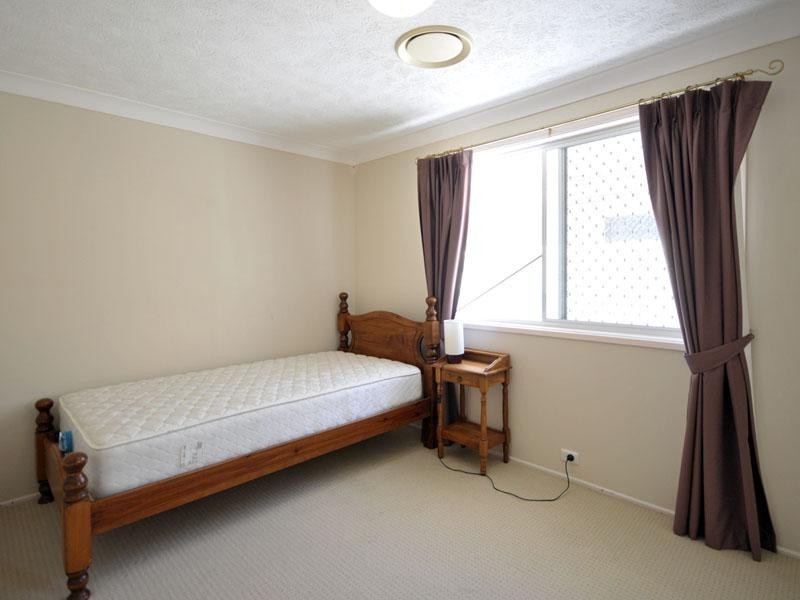 1 Cadence Avenue, Mermaid Waters QLD 4218