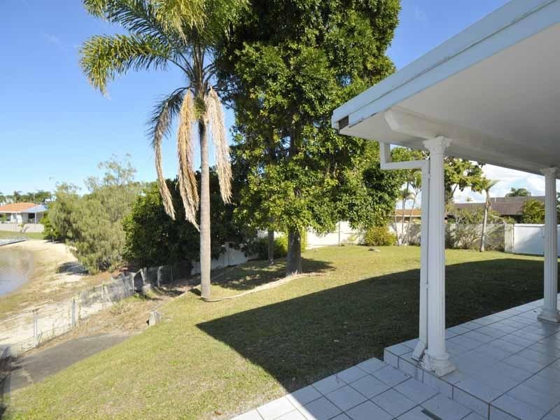 1 Cadence Avenue, Mermaid Waters QLD 4218