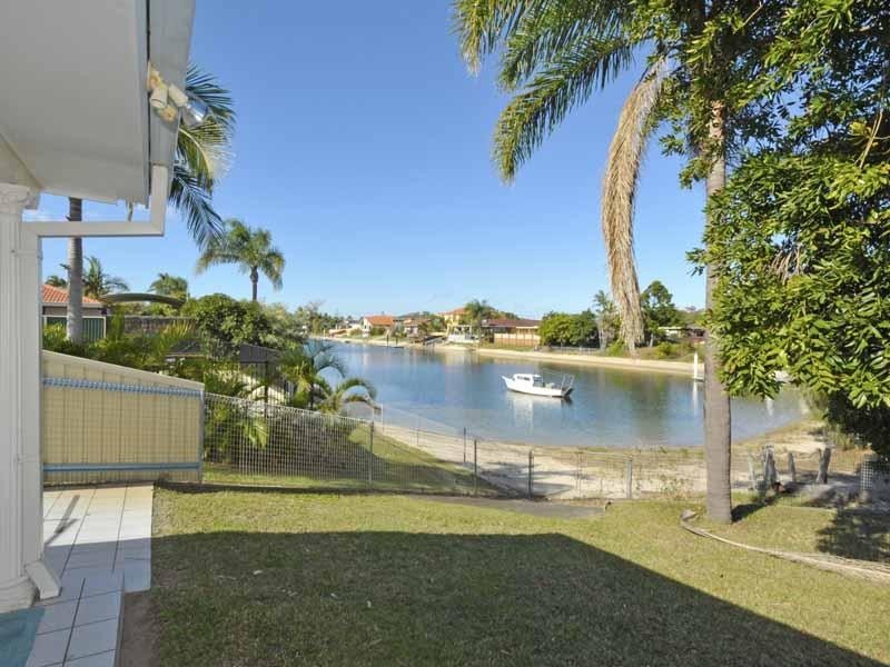 1 Cadence Avenue, Mermaid Waters QLD 4218