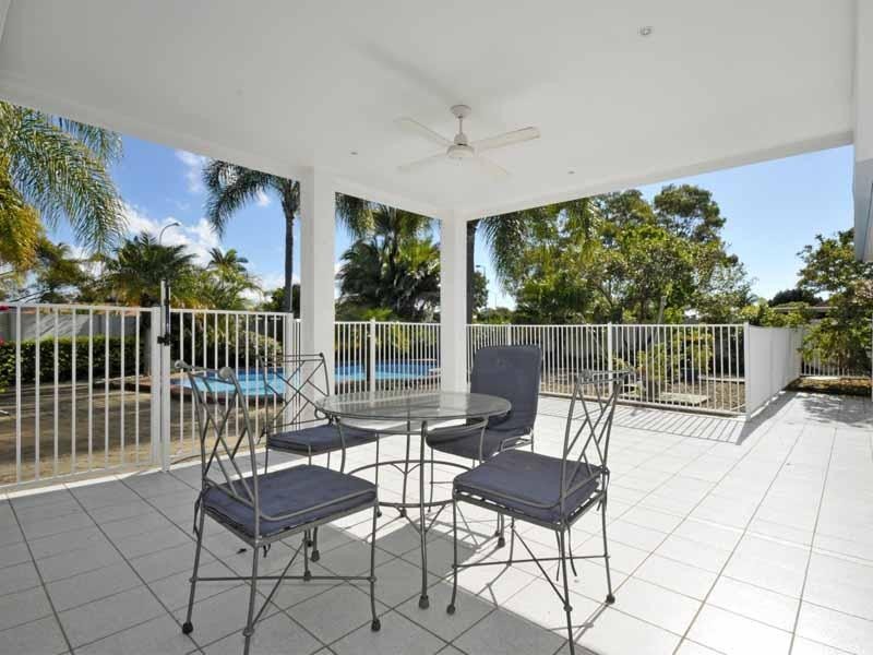 1 Cadence Avenue, Mermaid Waters QLD 4218