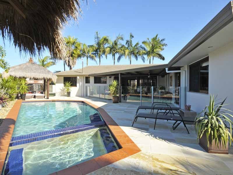 43 Seventh Avenue, Palm Beach QLD 4221