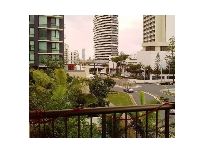 7/66 Surf Parade, Broadbeach QLD 4218