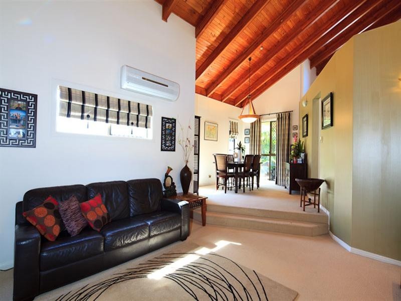 90 Thorngate Drive, Robina QLD 4226