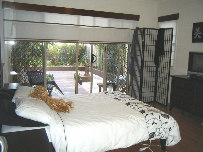 2/30 Dawn Parade, Miami QLD 4220