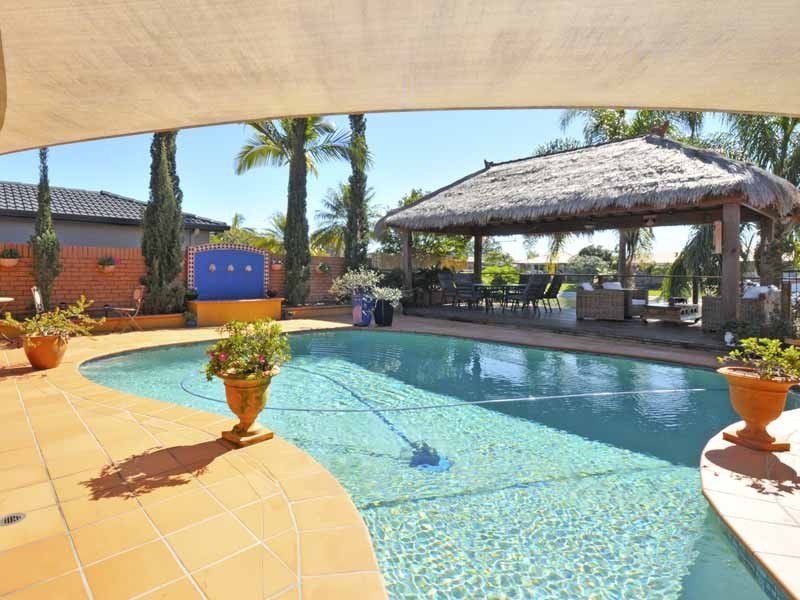 32 Port Drive, Mermaid Waters QLD 4218
