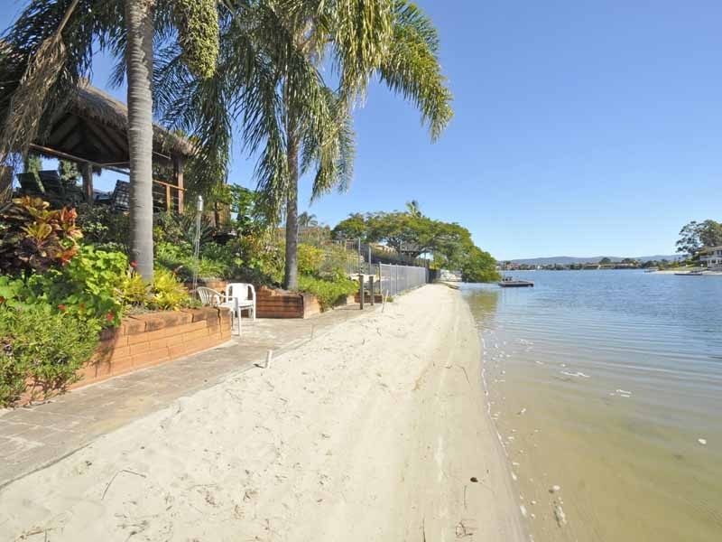 32 Port Drive, Mermaid Waters QLD 4218