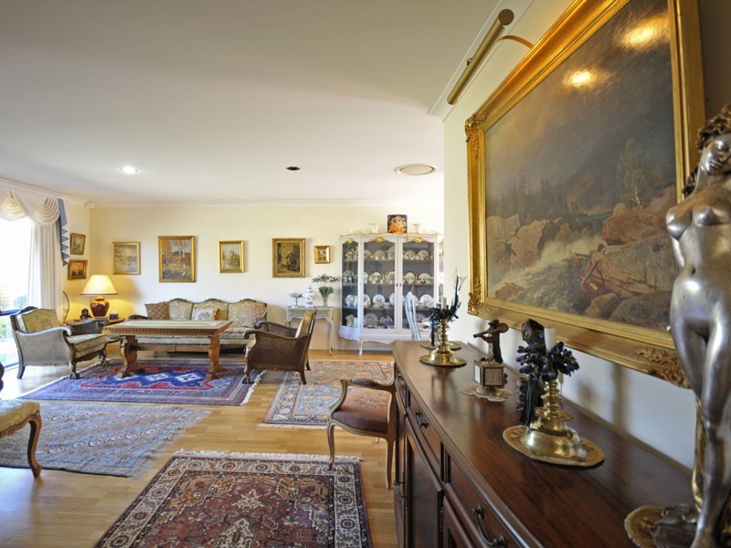 32 Port Drive, Mermaid Waters QLD 4218