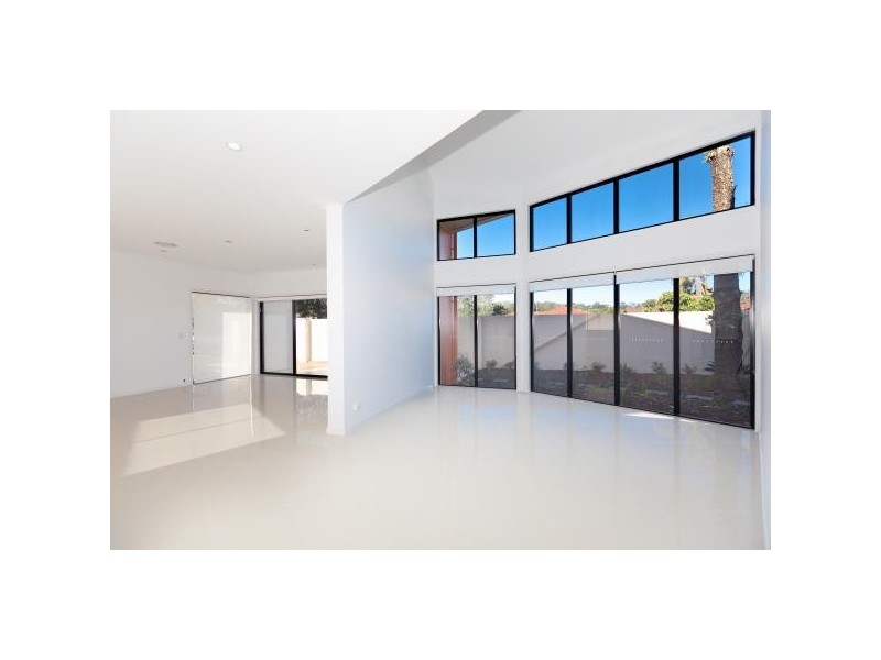 1 Cormack Place, Currumbin Waters QLD 4223