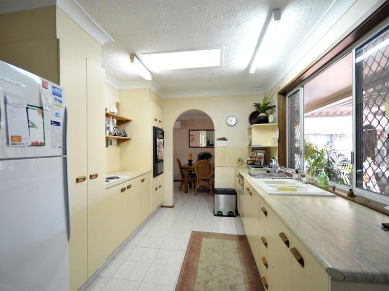 21 Treeview Drive, Burleigh Waters QLD 4220