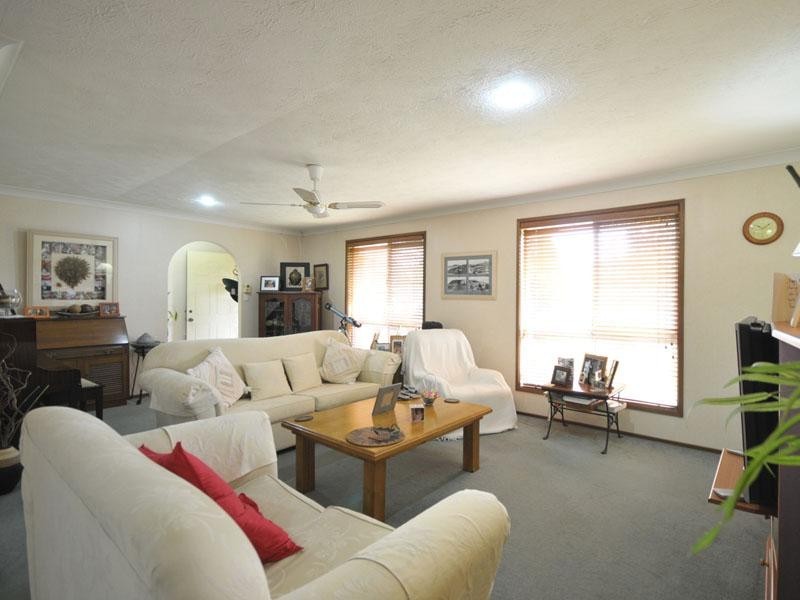 21 Treeview Drive, Burleigh Waters QLD 4220