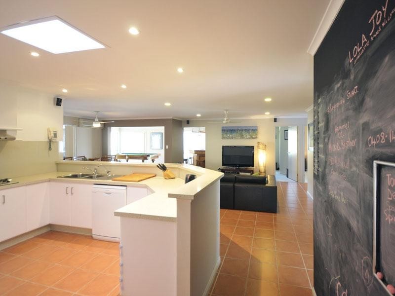 14 Sea Eagle Drive, Burleigh Waters QLD 4220