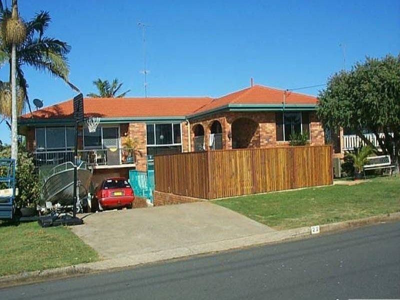 22 Hibiscus Parade, Banora Point NSW 2486