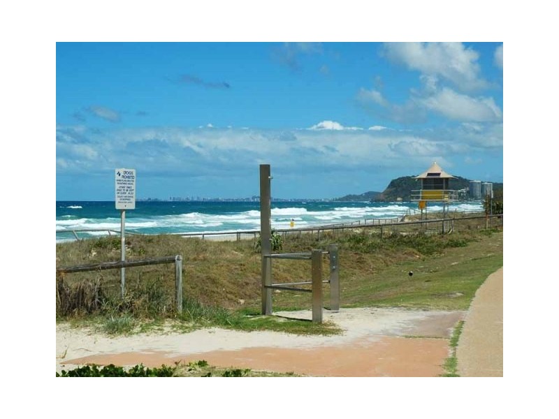 16 Santa Monica Road, Miami QLD 4220