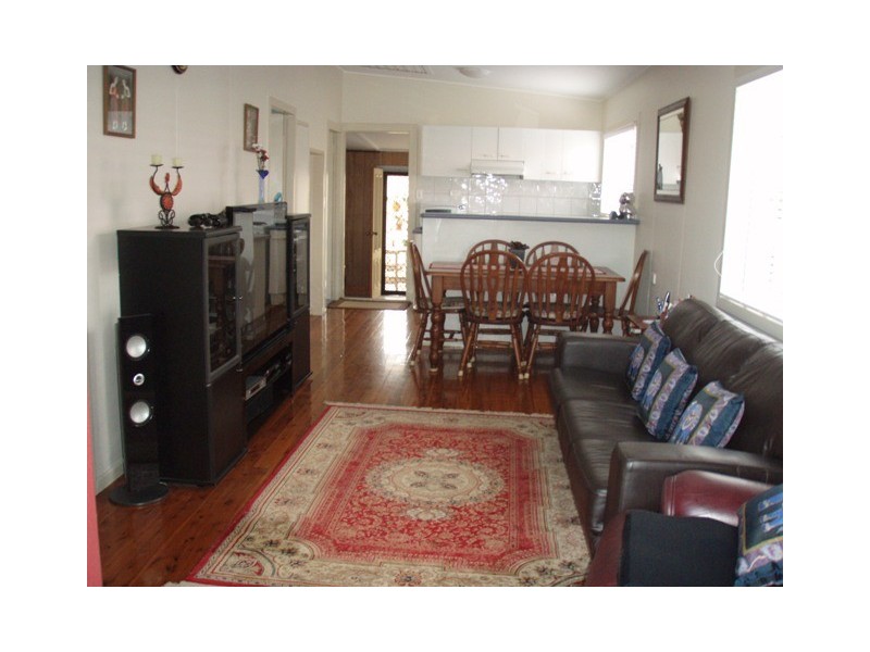 143 Nobby Parade, Miami QLD 4220