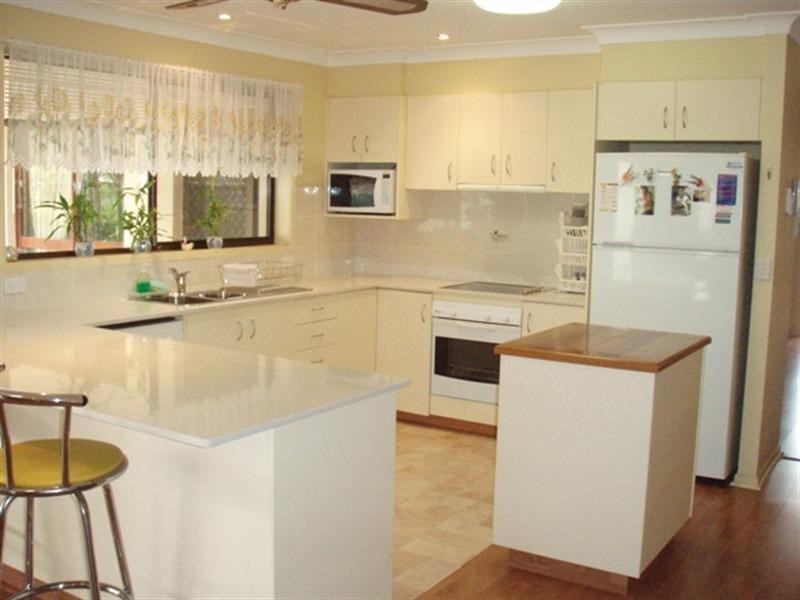 8 Intrepid Drive, Mermaid Waters QLD 4218