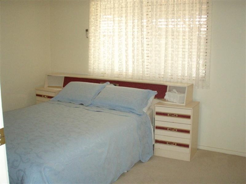 8 Intrepid Drive, Mermaid Waters QLD 4218