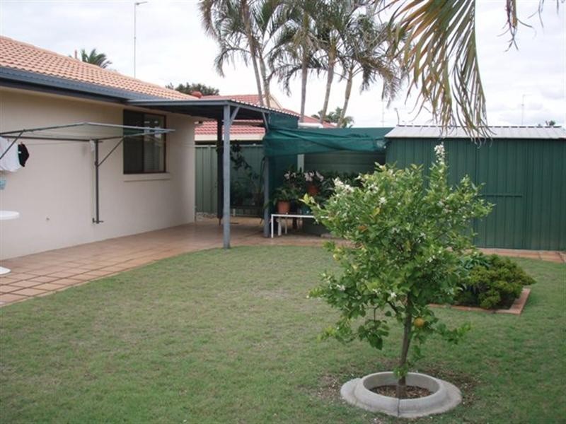 8 Intrepid Drive, Mermaid Waters QLD 4218