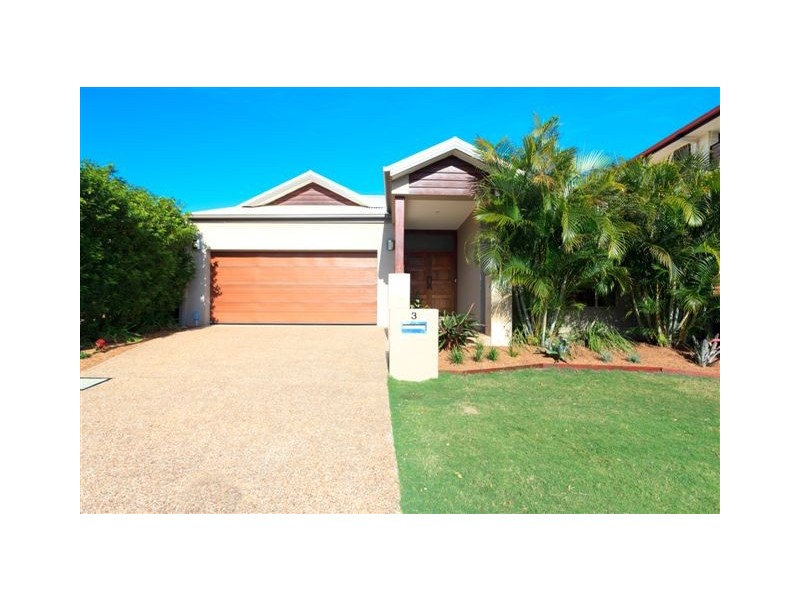 3 Campelles Avenue, Varsity Lakes QLD 4227